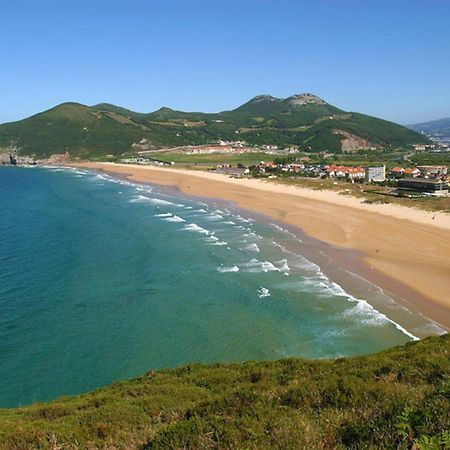 Duplex Playa Berria Appartement Piedrahita  Buitenkant foto