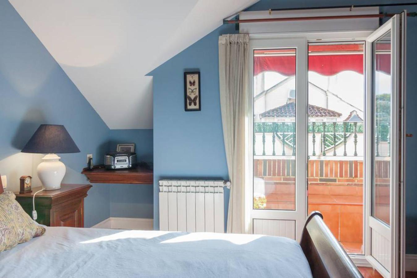 Duplex Playa Berria Appartement Piedrahita  Buitenkant foto